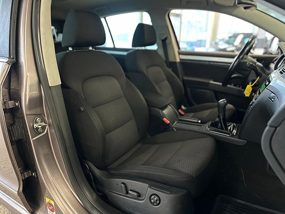 Skoda Superb 11 of 16