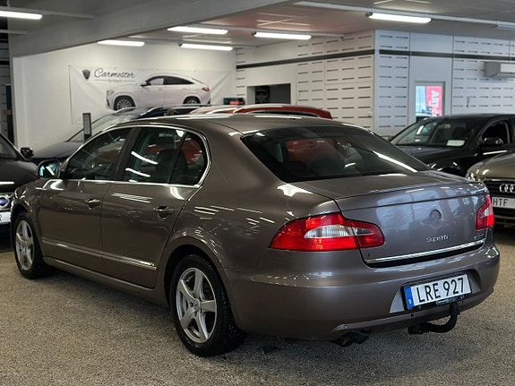 Skoda Superb 3 of 5