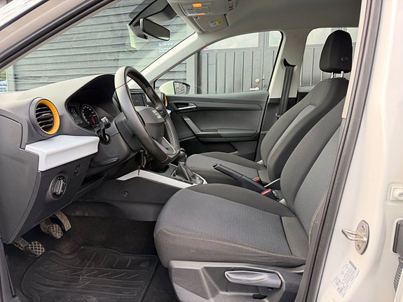 Seat Arona 14 of 30