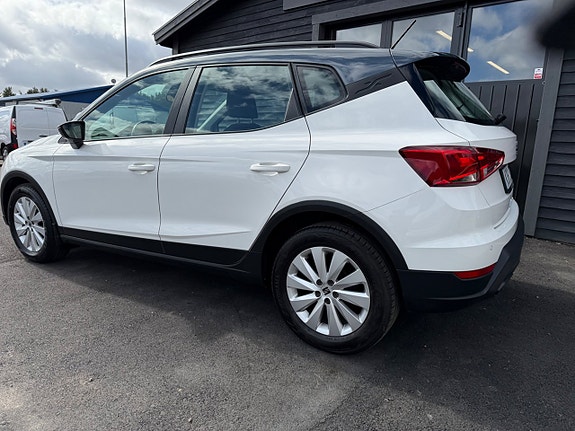 Seat Arona 11 of 30