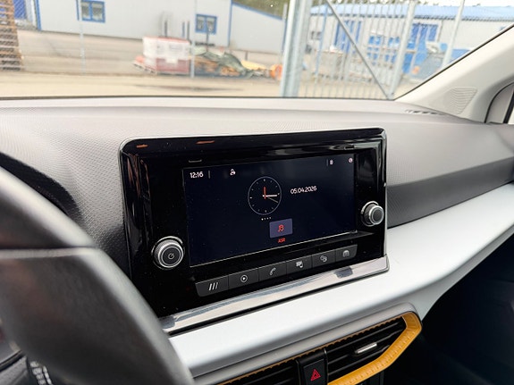 Seat Arona 29 of 30