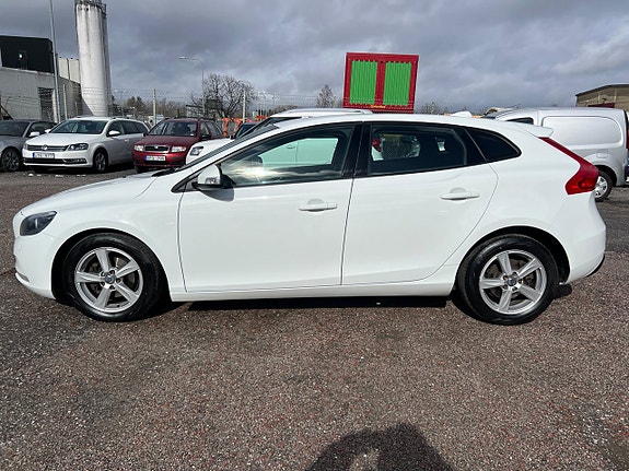 Volvo V40 11 of 20