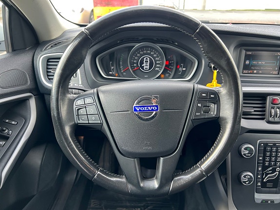 Volvo V40 9 of 20