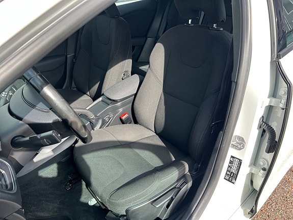 Volvo V40 7 of 20