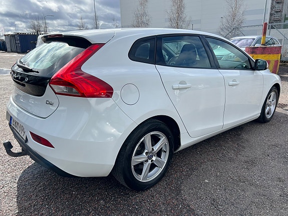 Volvo V40 15 of 20