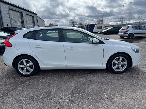 Volvo V40 16 of 20