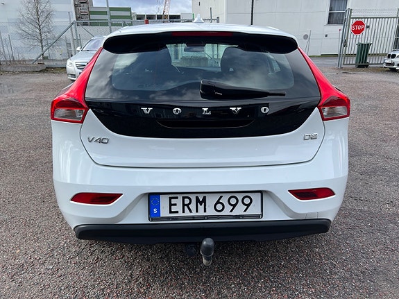 Volvo V40 14 of 20