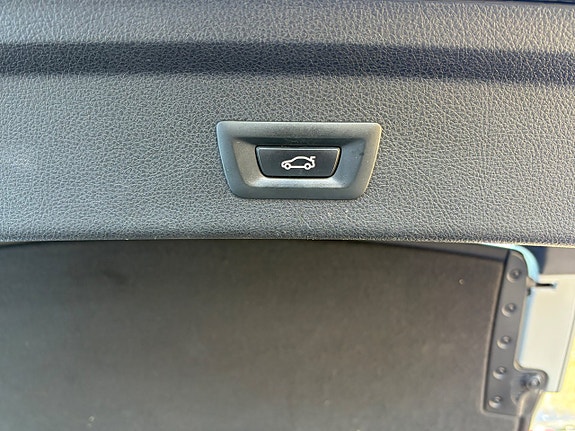 BMW 318d 18 of 18