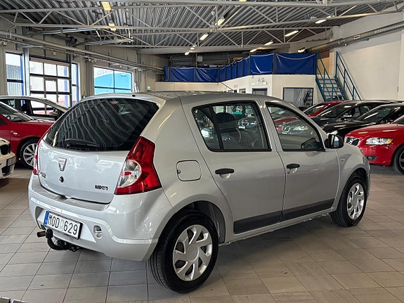 Dacia Sandero 3 of 5