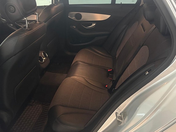 Mercedes-Benz C220 d 15 of 20