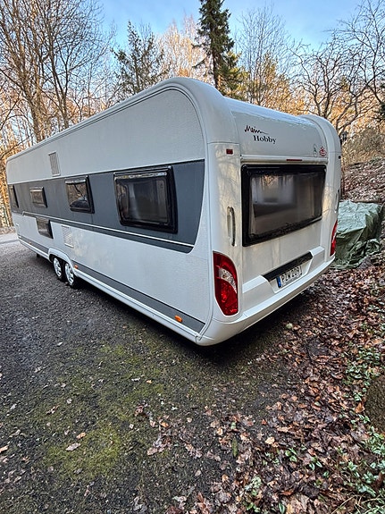 Hobby 720 UKFE Prestige Ac 3 våningssäng solpaneler inverter markis mikro 3 of 10