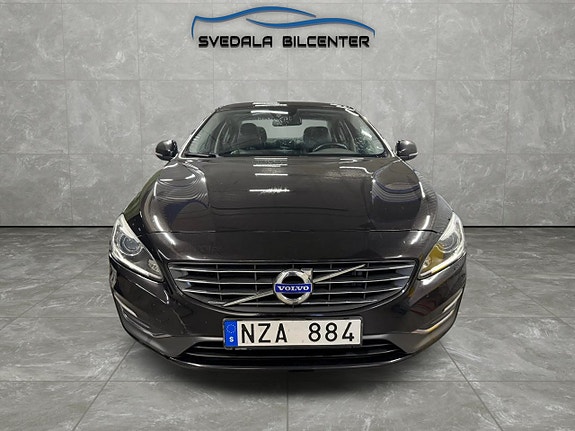 Volvo S60 2 of 15