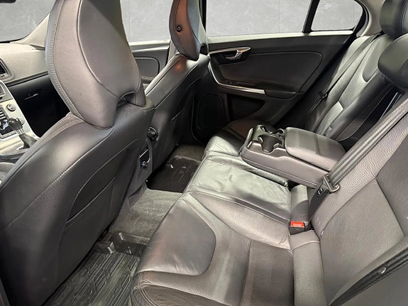 Volvo S60 14 of 15