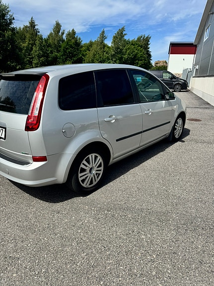 Ford C-Max 2 of 5