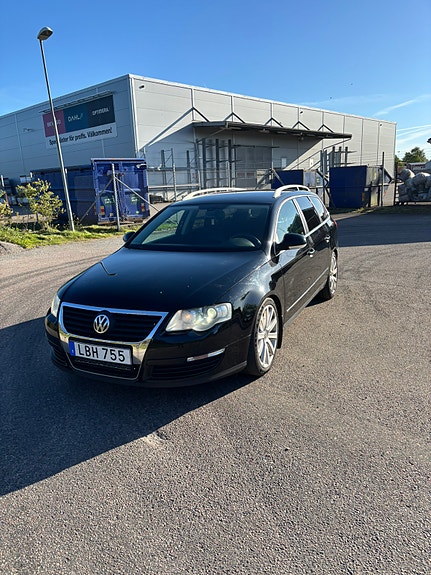 Volkswagen Passat 2 of 5