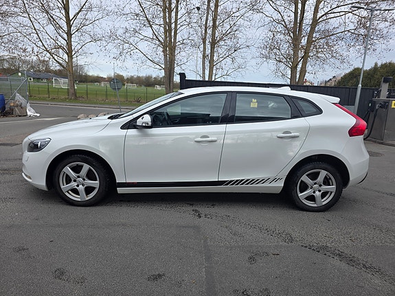 Volvo V40 3 of 7