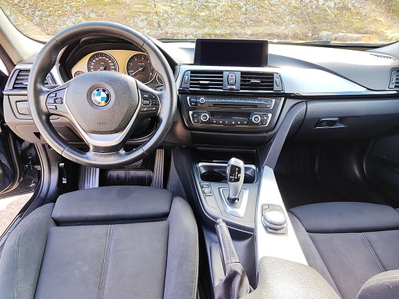 BMW 318d 10 of 12