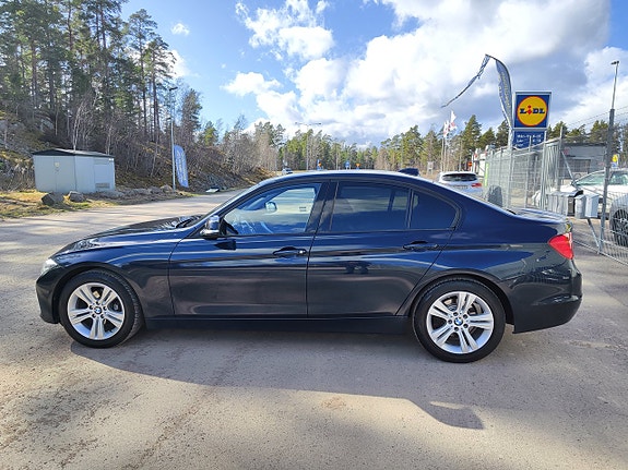 BMW 318d 8 of 12
