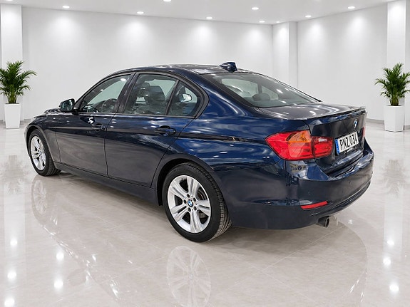 BMW 318d 4 of 9