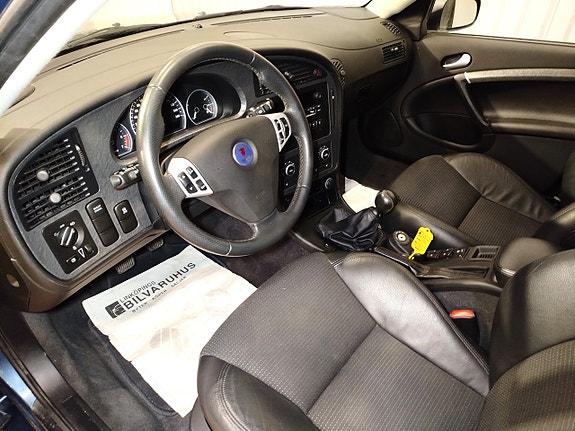 Saab 9-5 12 of 27