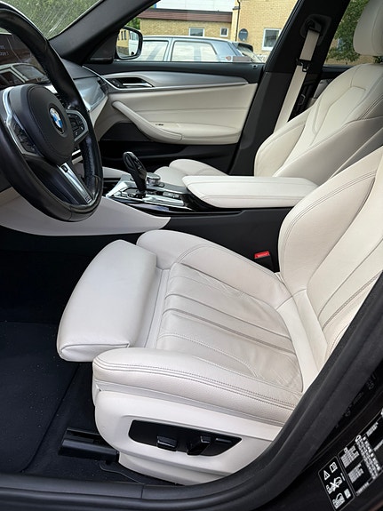 BMW 520d 3 of 5