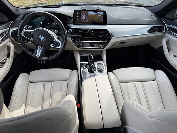 BMW 520d 2 of 5