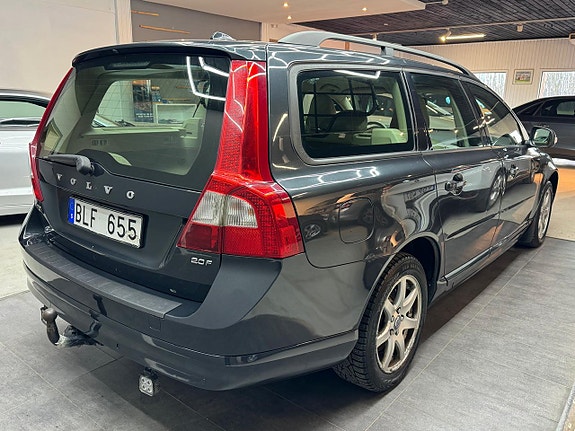 Volvo V70 5 of 5
