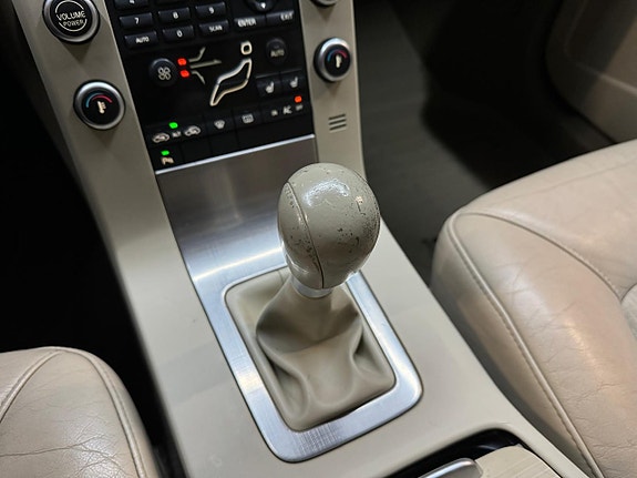 Volvo V70 12 of 14