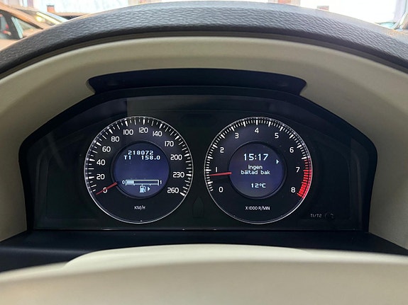 Volvo V70 9 of 14