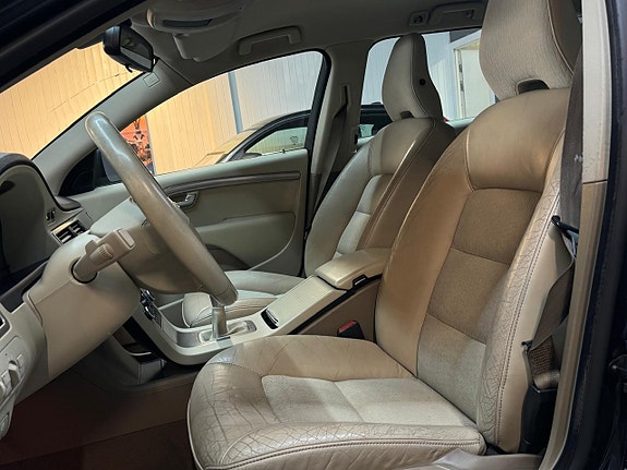 Volvo V70 13 of 14