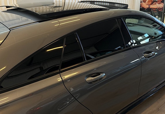 Mercedes-Benz CLA45 11 of 27