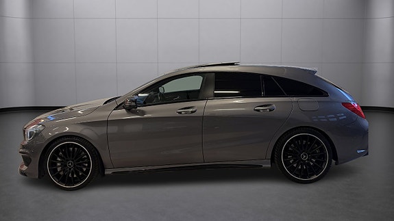 Mercedes-Benz CLA45 3 of 5