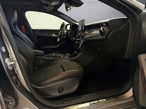 Mercedes-Benz CLA45 16 of 27