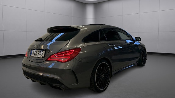 Mercedes-Benz CLA45 9 of 27