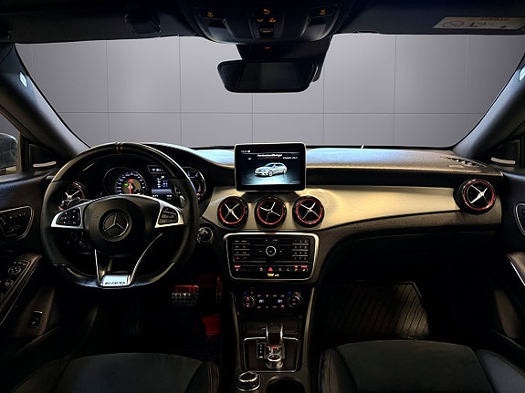 Mercedes-Benz CLA45 18 of 27