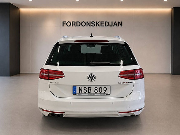 Volkswagen Passat 5 of 23