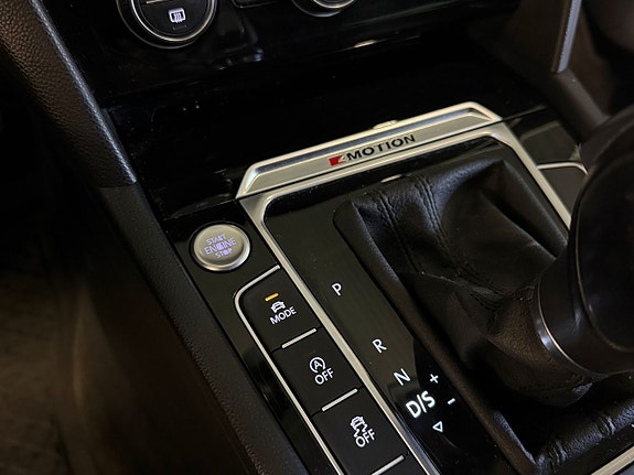 Volkswagen Passat 21 of 23