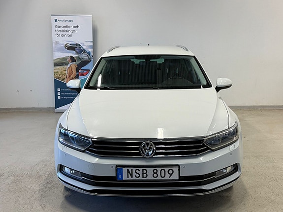 Volkswagen Passat 2 of 5