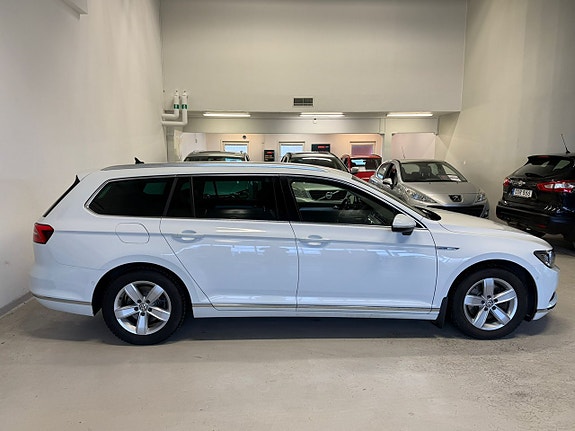Volkswagen Passat 4 of 5
