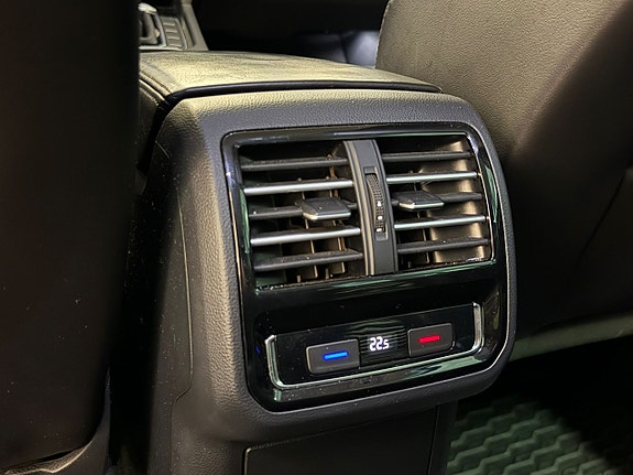 Volkswagen Passat 23 of 23
