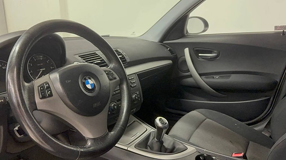 BMW 128ti 6 of 10
