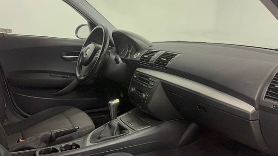 BMW 128ti 8 of 10