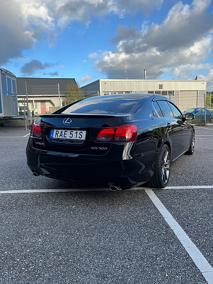 Lexus GS300 9 of 22
