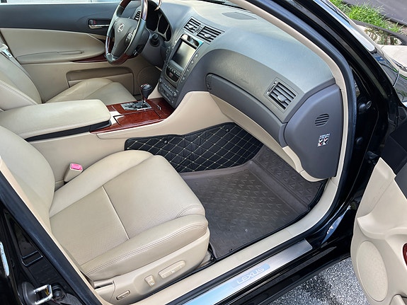 Lexus GS300 11 of 22