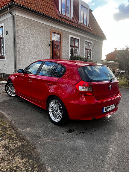 BMW 116i 3 of 9