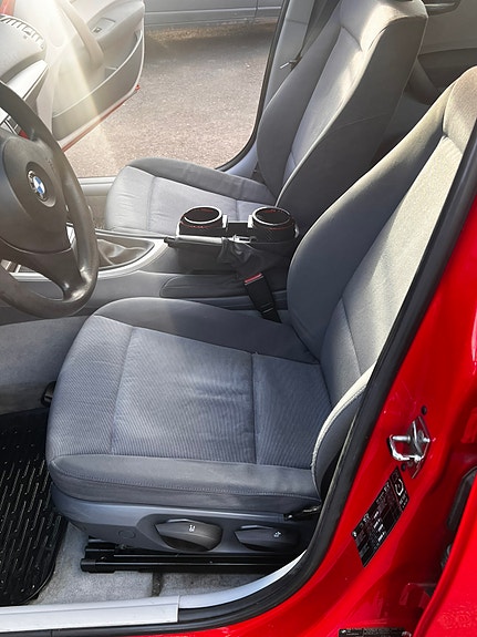 BMW 116i 7 of 9