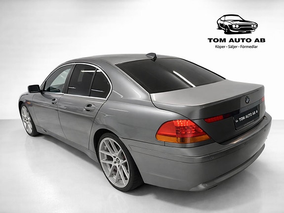 BMW 730 3 of 5
