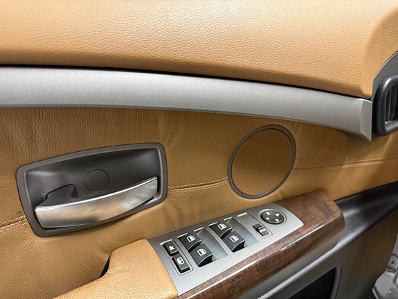 BMW 730 8 of 30