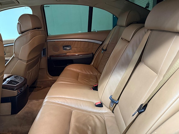 BMW 730 12 of 30