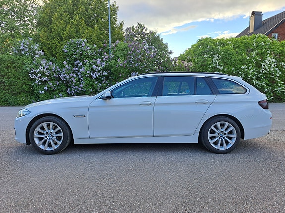 BMW 520d 2 of 5